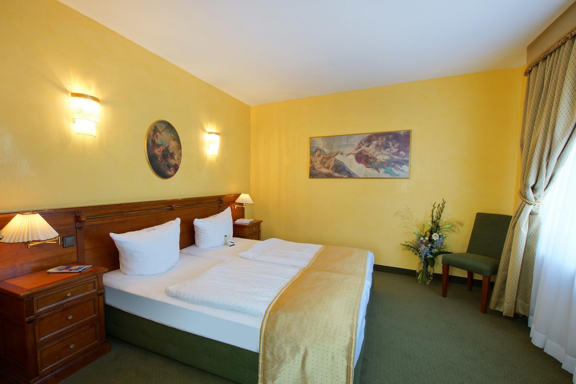 Hotel Am Luisenplatz Potsdam Exterior photo