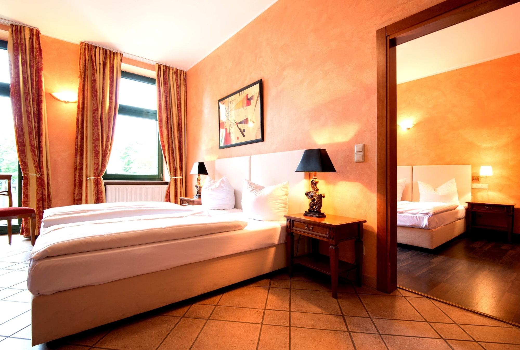 Hotel Am Luisenplatz Potsdam Exterior photo