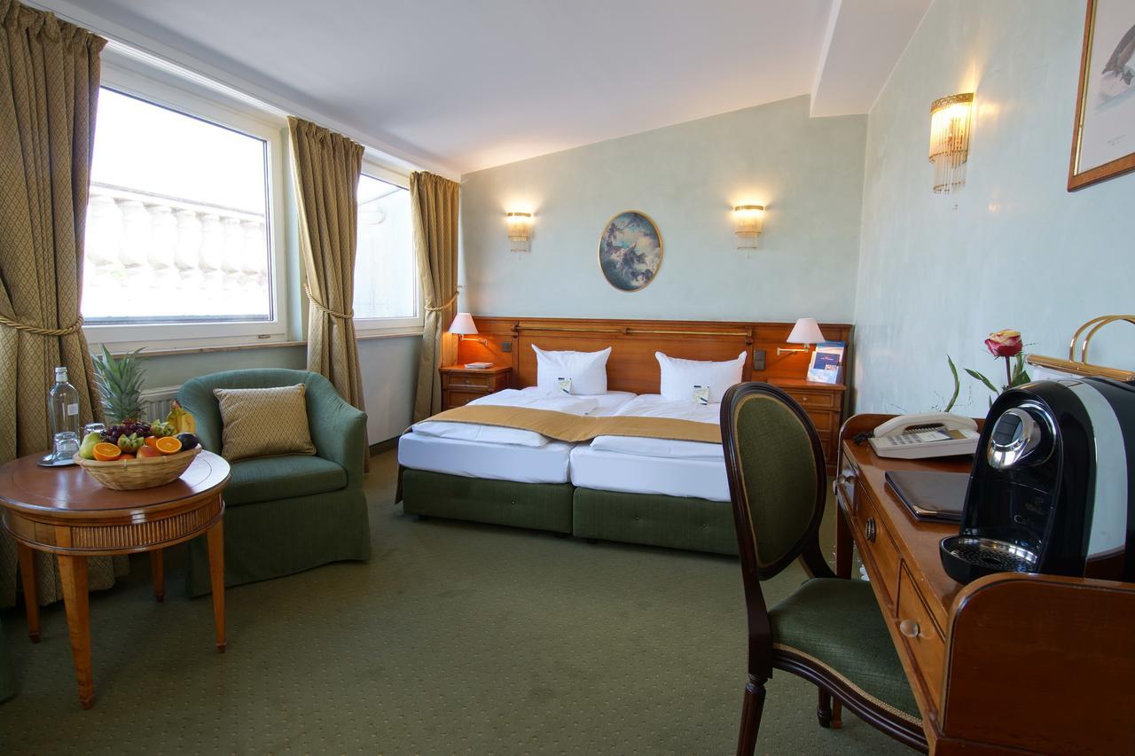 Hotel Am Luisenplatz Potsdam Exterior photo